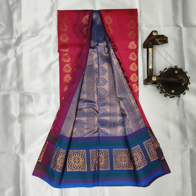 Silk Cotton Saree with Blouse view 3