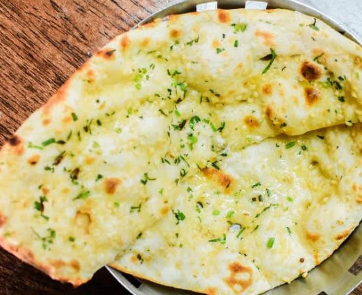 Garlic cheese naan