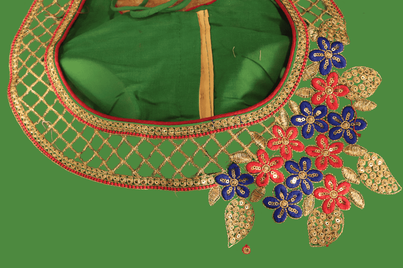 Green Embroidered Cotton Silk Saree Blouse With Zari Border view 6