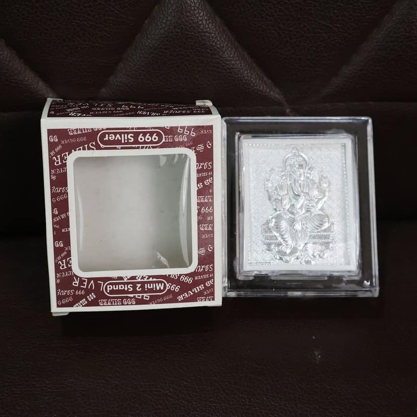 Embossed Silver-Plated Lord Ganesha Photo Frame (1 Pc) view 8