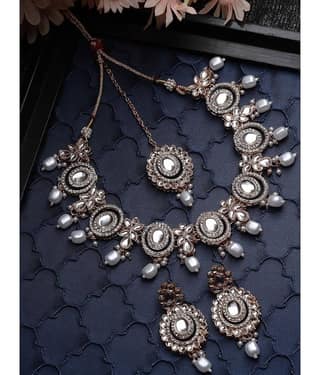 Sukkhi Gold Alloy Necklace Set ( Pack of 1 )