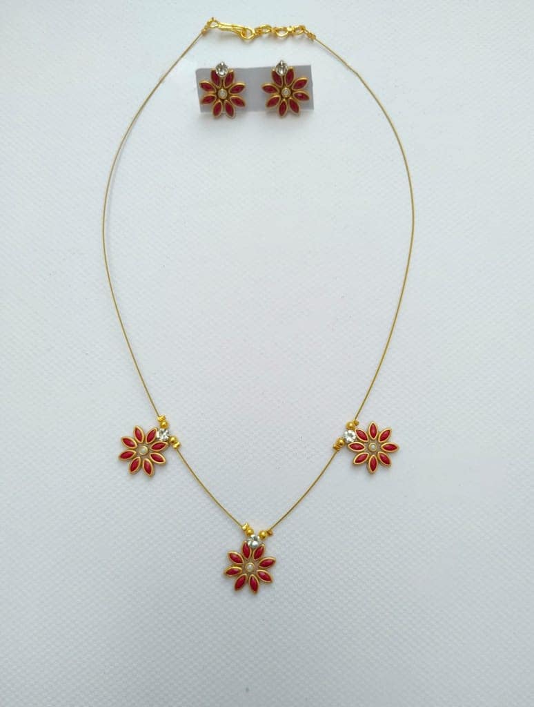 Floral Red Stone Necklace and Earrings Set (Red) view 4