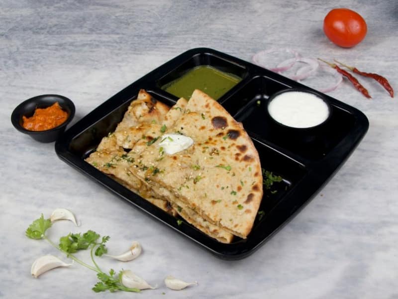 Aloo pyaaz tandoori paratha