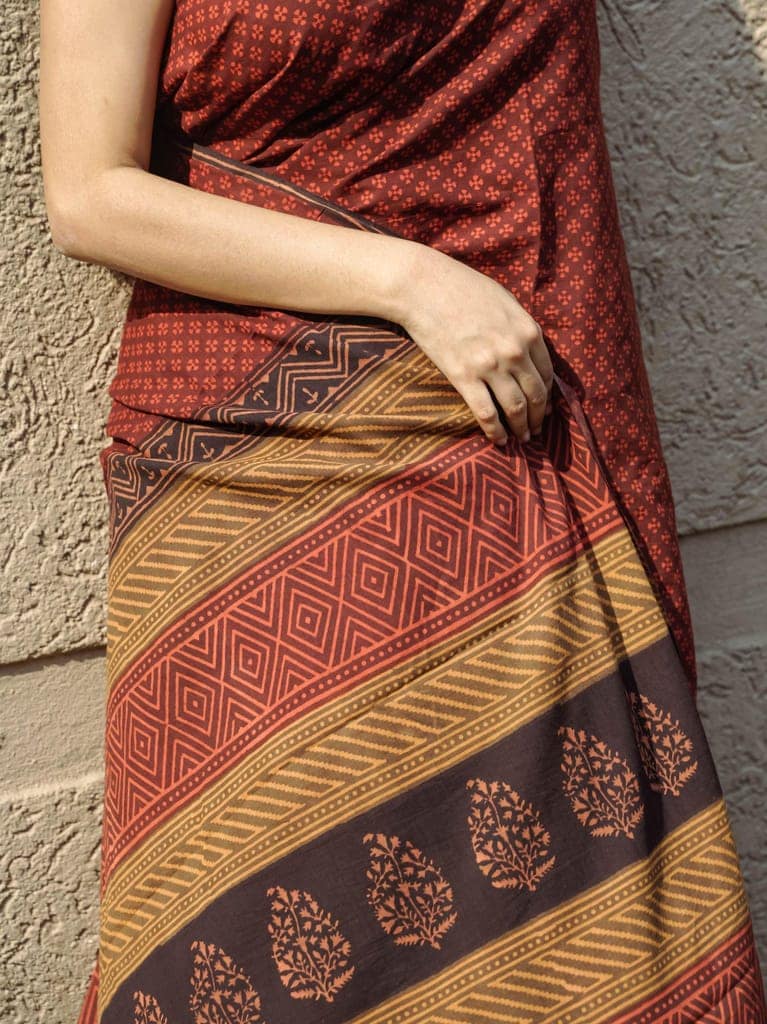 Roheda Makkhi buta natural dyed handblock printed Bagru saree view 4