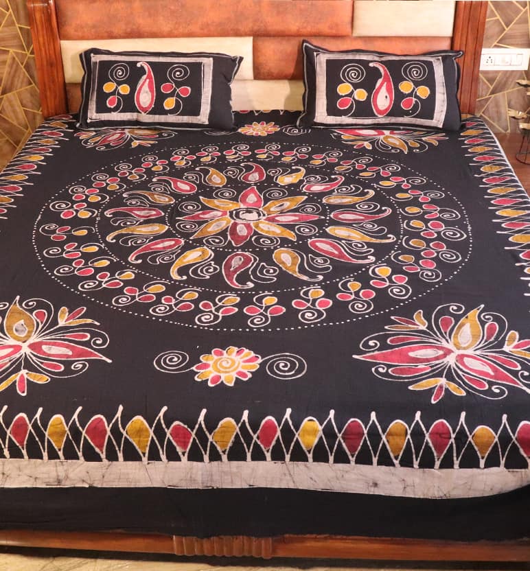 Handcrafted Batik Print Cotton Double Bed Sheet with Two Pillow Covers view 3