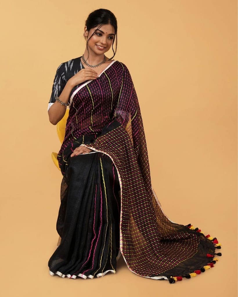 Pure Linen Weaving Design Kantha Work Saree Black Color with Kantha Blouse-2532 view 3