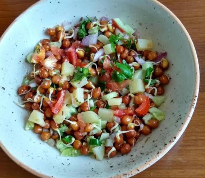 Gram sprout salad