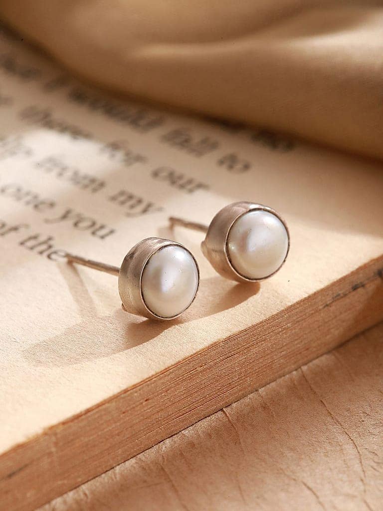 925 Sterling Silver White Pearl Stud Earrings