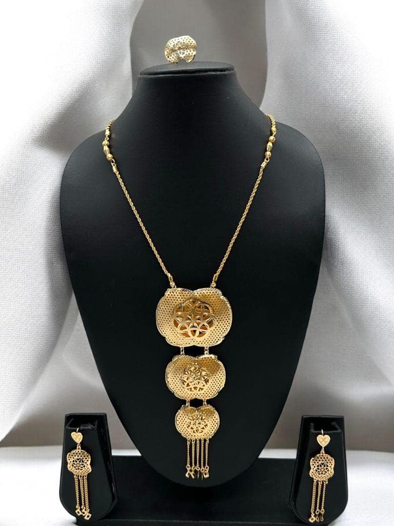 Gold Luxe Necklace Set - Amit Chauhan And Sons