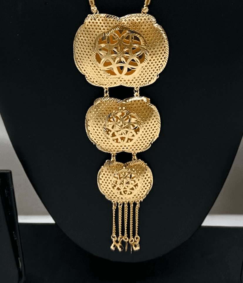 Gold Luxe Necklace Set - Amit Chauhan And Sons view 3