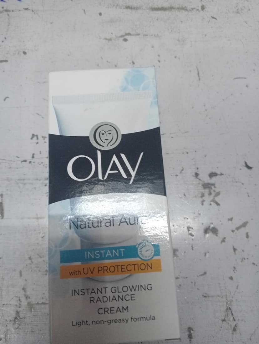 Olay Natural aura Instant With uv protection