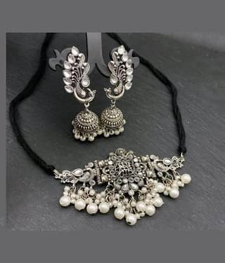 Samridhi DC Silver Alloy Necklace Set ( Pack of 1 )