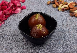 Gulab jamun (2 pcs)