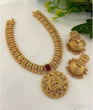 Padmavati Bangles Maroon Alloy Necklace Set ( Pack of 1 )