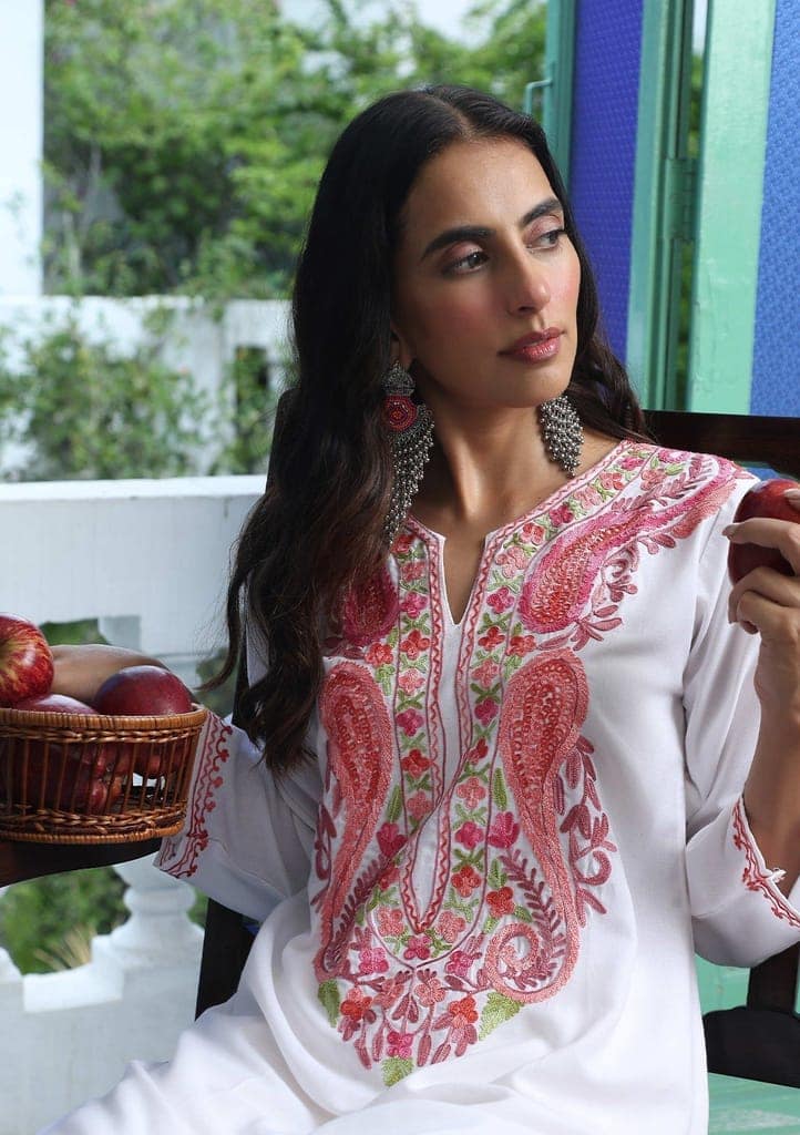 HOC Crafts Aari Embroidered Cotton Solid Women's Long Kurta - White view 5