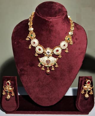 NECKLACE RAJ