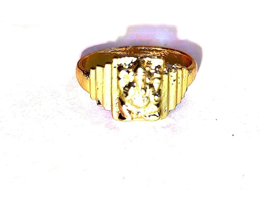 Men's and women's Gold plated Ring with Lion Head Design view 2