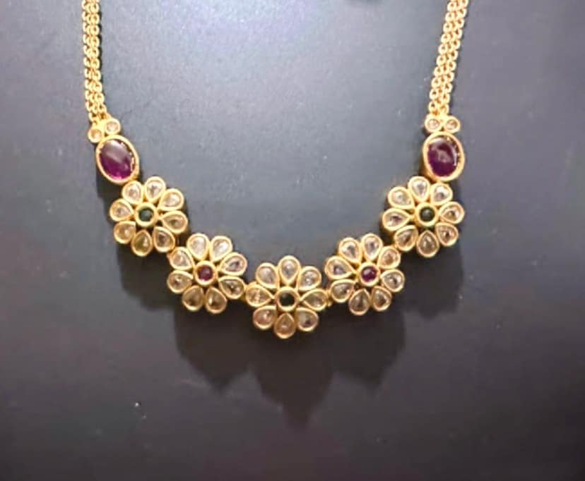 Glamvila Flower Design Matte Polish Jewellery view 2