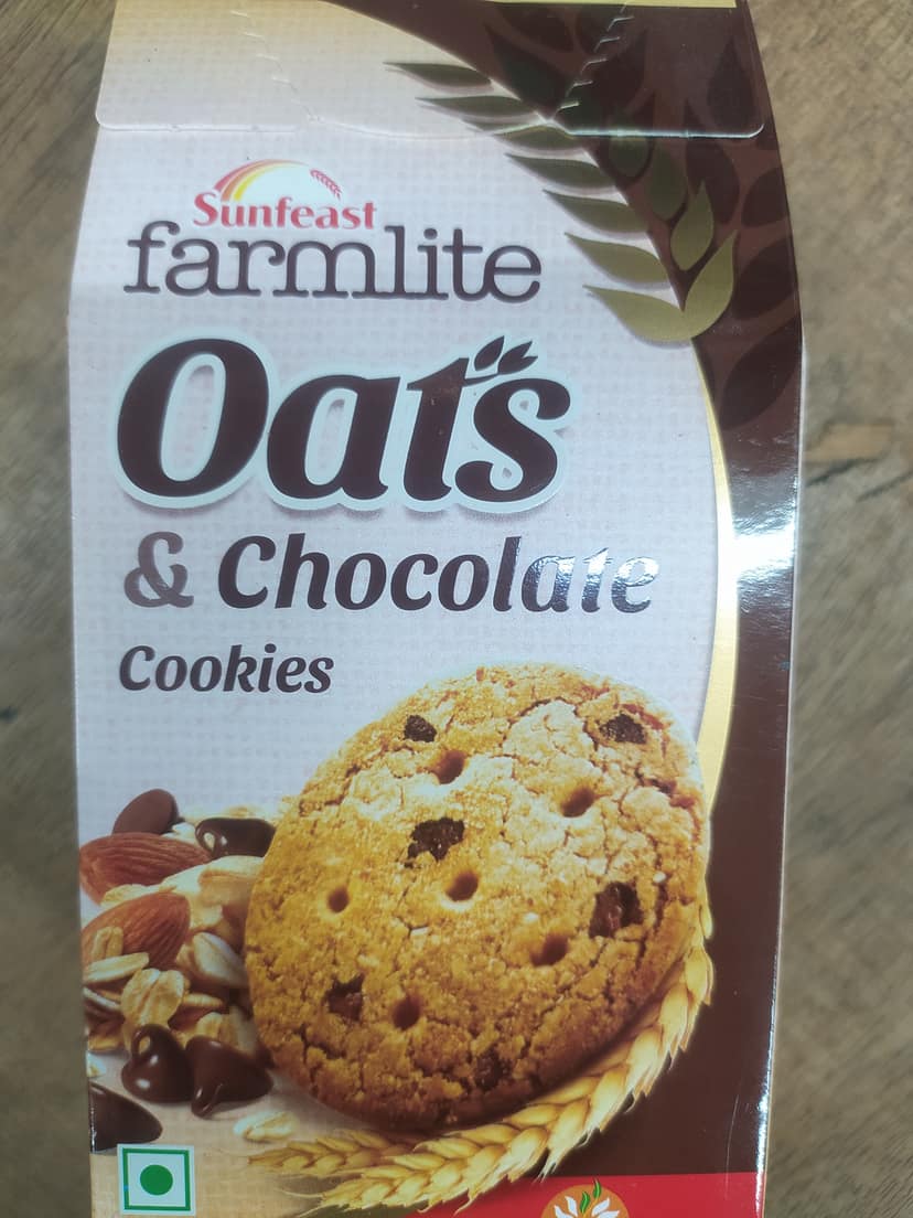 Sunfeast. Farmlite Oat's & chocolate Cookies