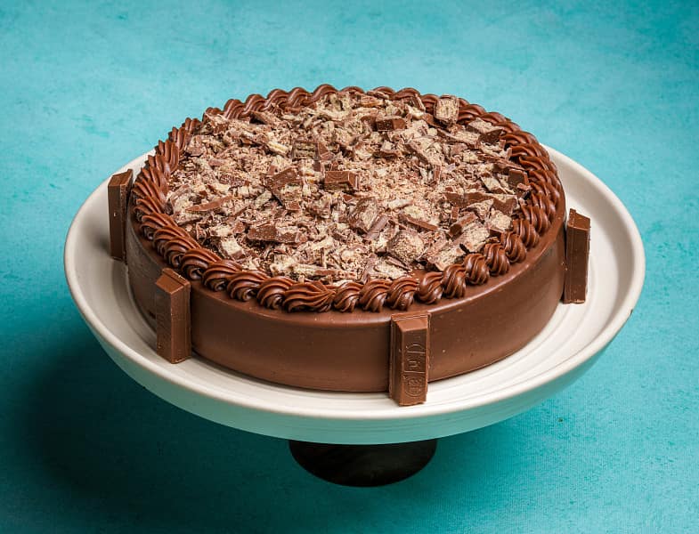 Kitkat cake (half kg)