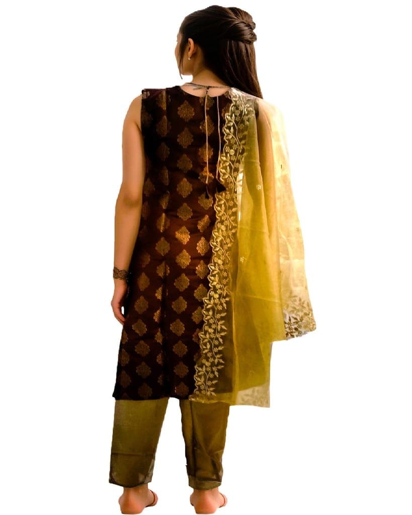 MyCOST Zari Weave Jacquard Festival wear Kurta Pant Dupatta Set, Sleeves attached view 5