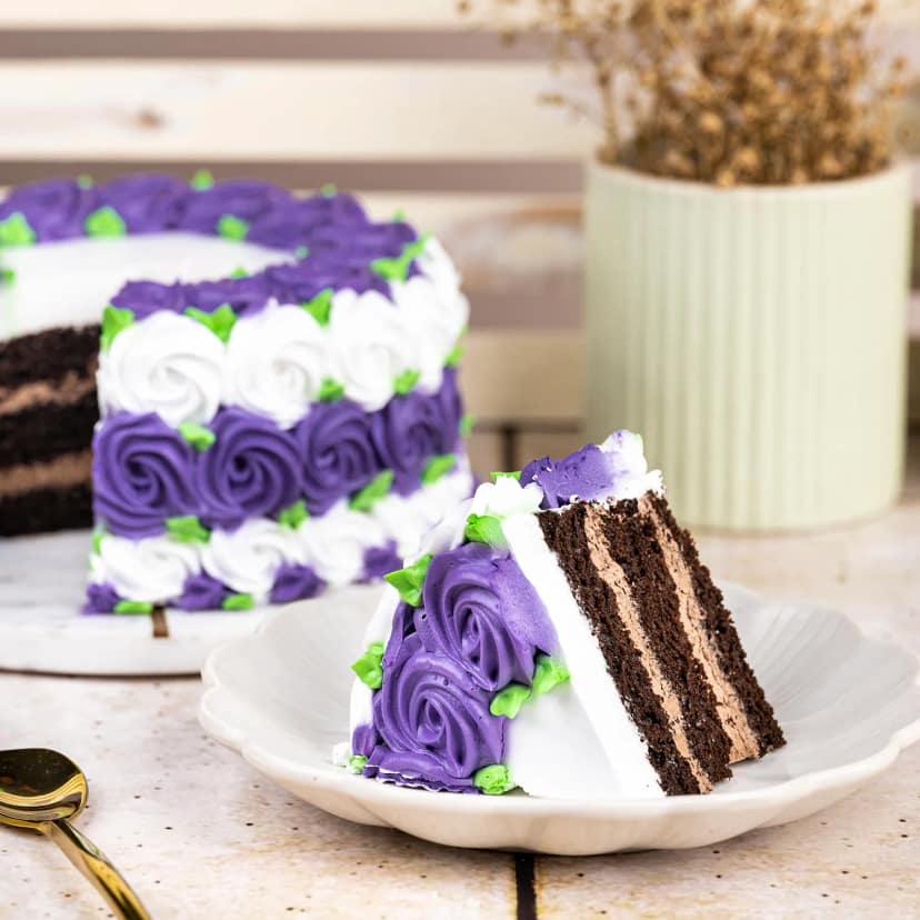 Mystical Love Black Forest Cake Half Kg view 3