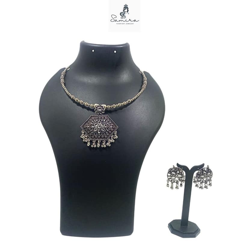 SAMIRA Luxury Handcrafted Necklace Jewellery Set with Ear Rings Oxidized Rhombus Pendant