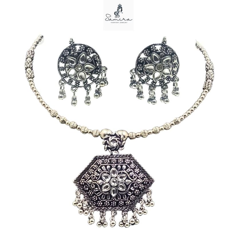 SAMIRA Luxury Handcrafted Necklace Jewellery Set with Ear Rings Oxidized Rhombus Pendant view 5