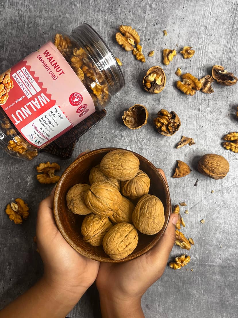 Walnuts With Shell - 500 gm