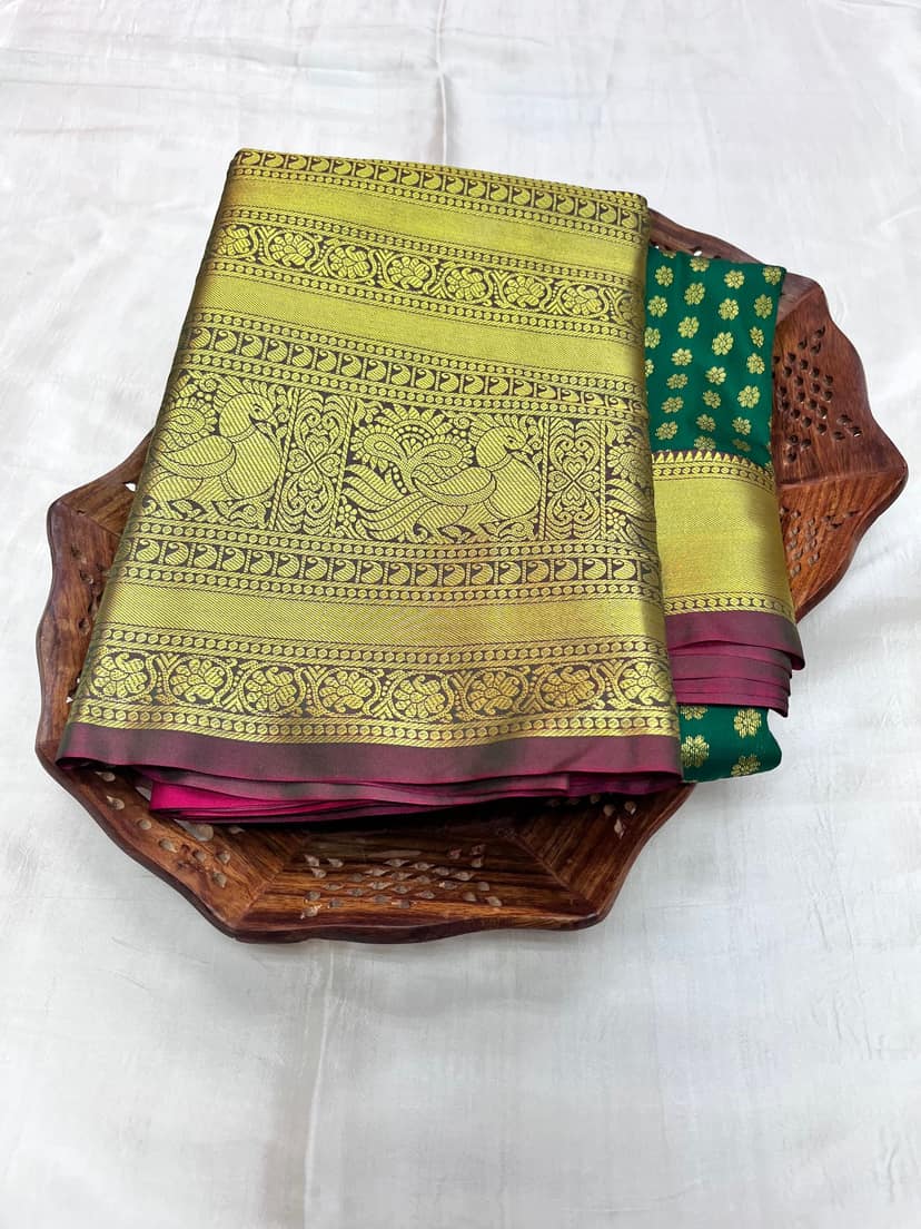 Dark Green Color Long Border Saree with Gold Zari work Contrast Pallu and Plain Bordered Blouse view 4