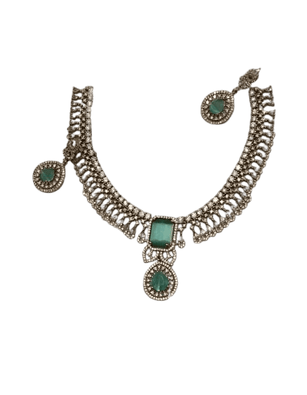 Stunning Silver and Green Emerald Necklace Set with Intricate Design