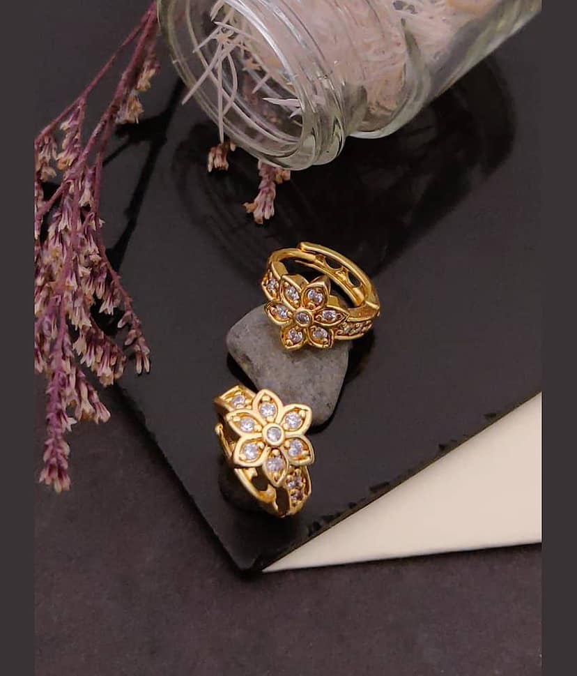 Shivay Fashion Gold Bali Earrings ( Pack of 1 )