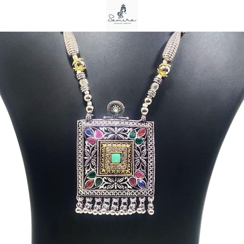 SAMIRA Luxury Handcrafted Necklace Jewellery Set with Ear Rings Oxidized Square Pendant view 3
