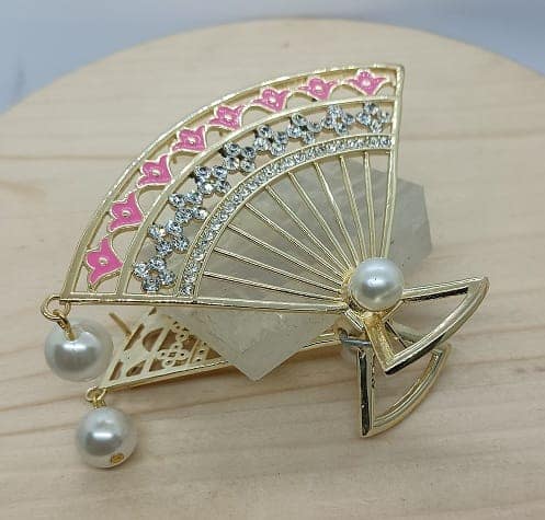 Butterfly Clip with Pearls. view 2