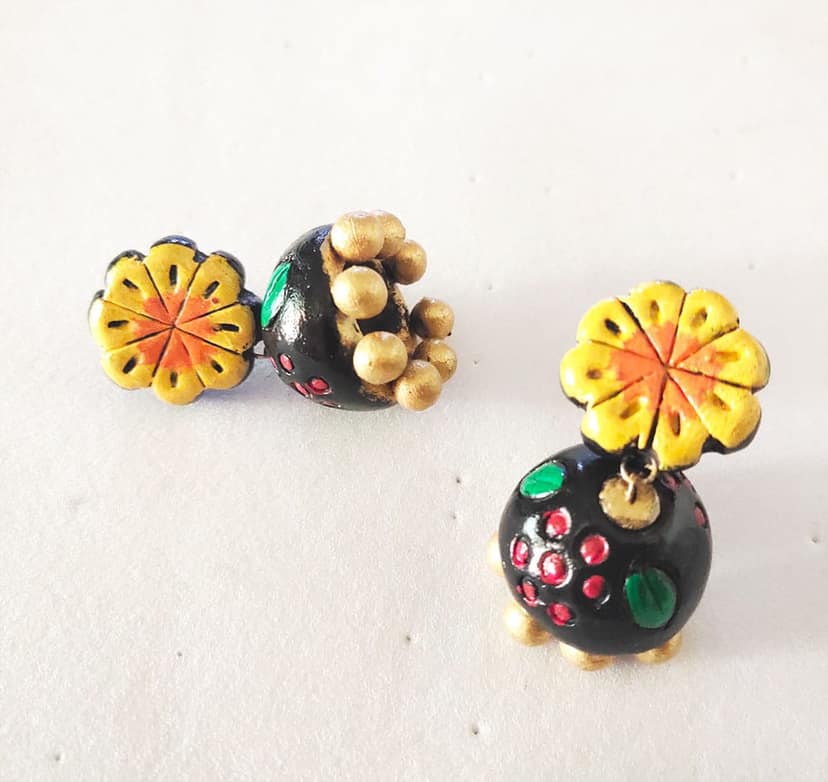 Multi-coloured floral terracotta necklace set view 3