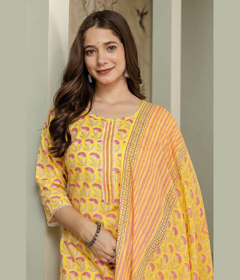 Kapadia Women Cotton Printed Straight Kurti With Pants ( Yellow )
