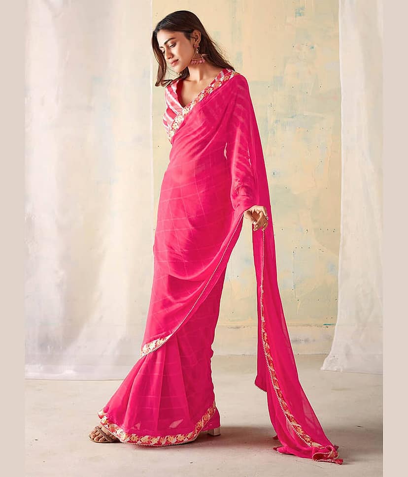 BLEESBURY Georgette Striped Saree With Unstitched Blouse Piece ( Green )