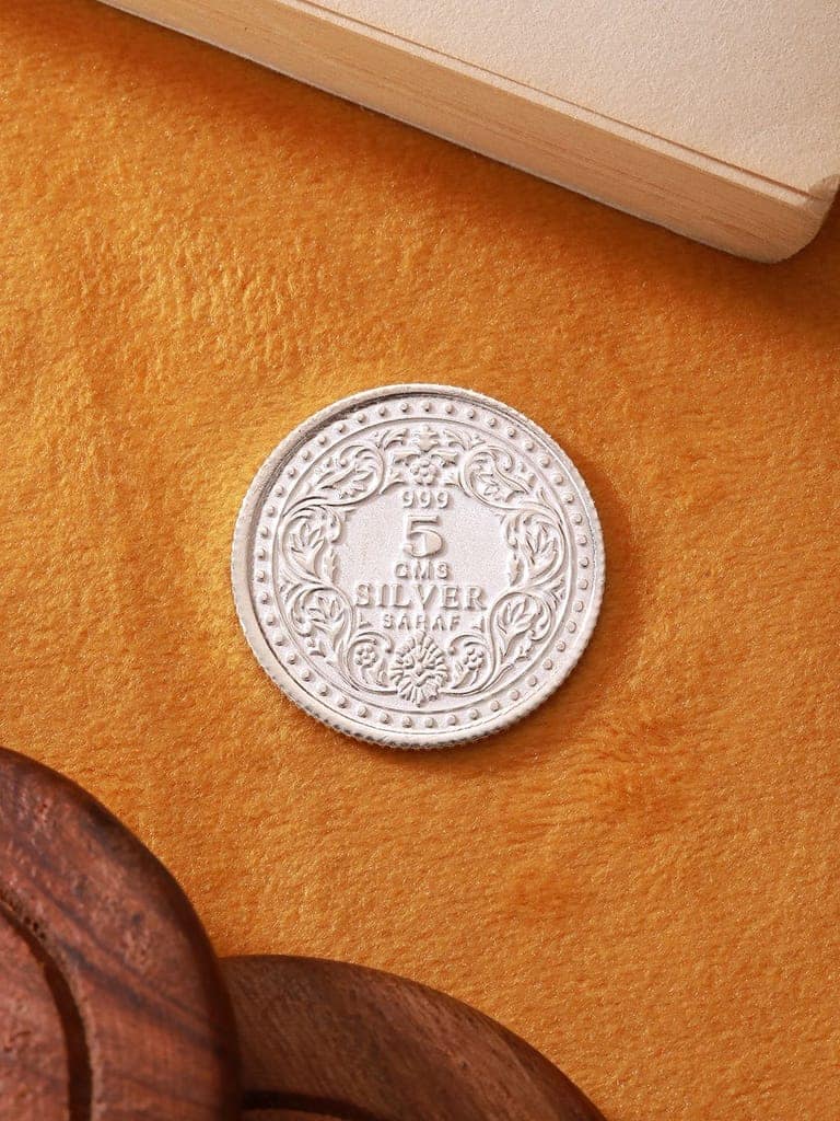 999 Silver Empredd Victoria 5 gram Silver Coin view 4