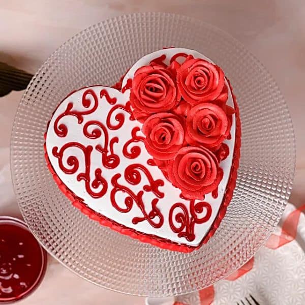 Rosy Heart Chocolate Cake Half Kg view 4