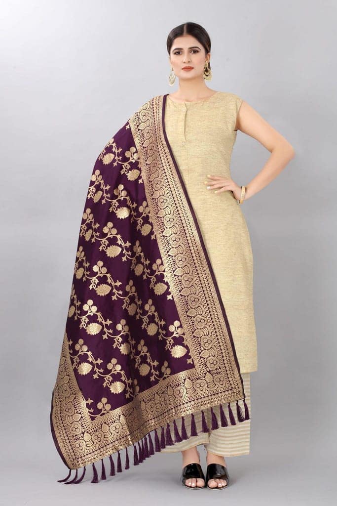 Women Burgandy &amp; Gold Coloured Jacquared Banarasi Dupatta
