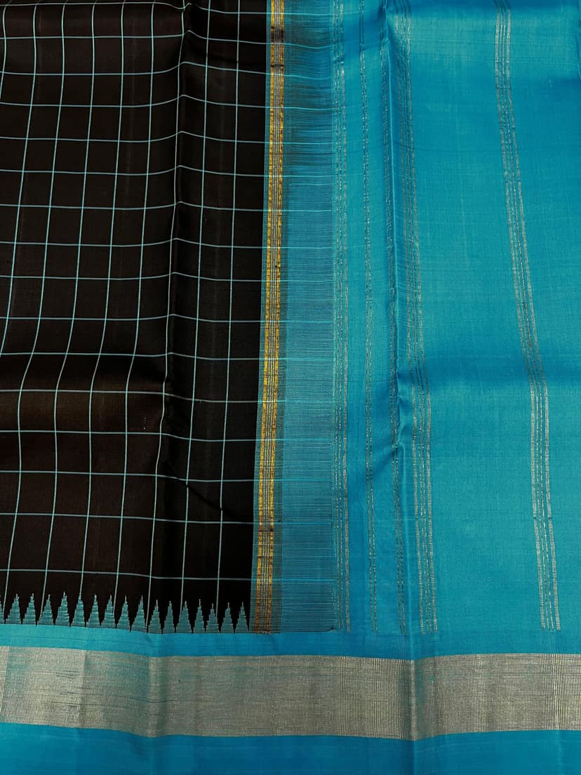 Black Color Traditional Checkered Kanjivaram Pure Silk Saree view 4
