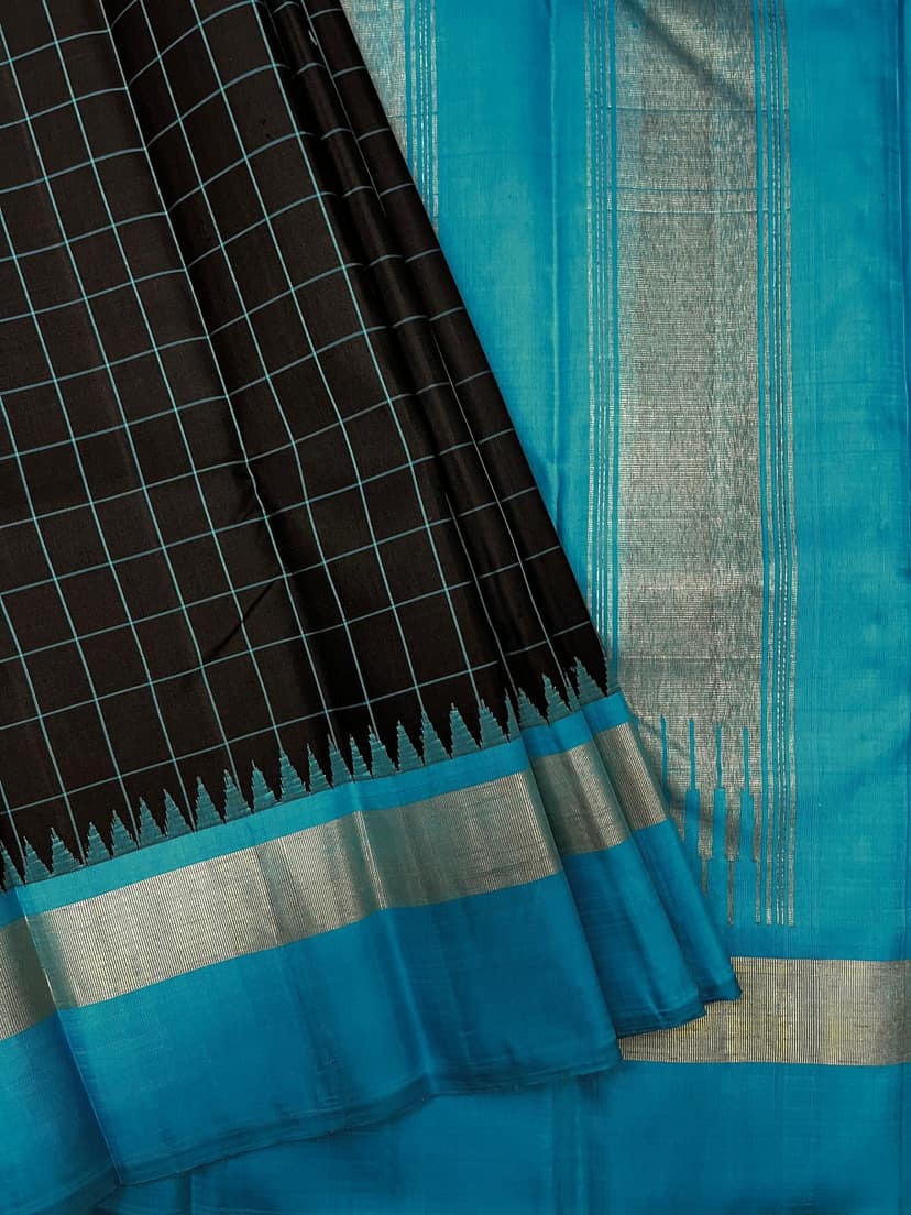 Black Color Traditional Checkered Kanjivaram Pure Silk Saree view 5