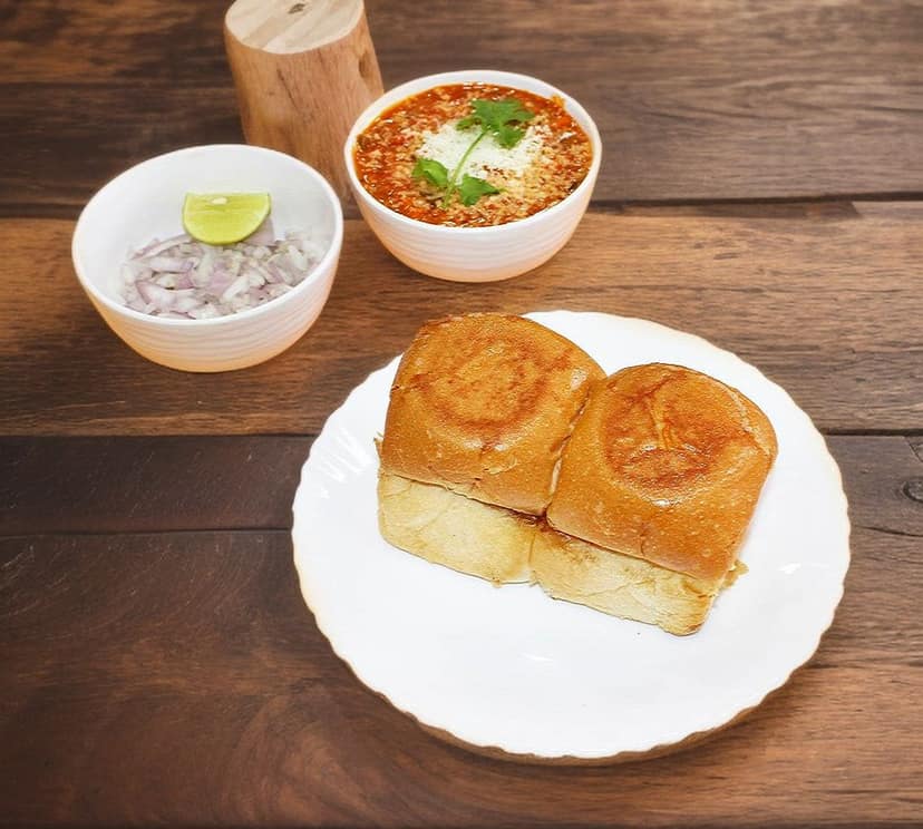 Cheese pav bhaji