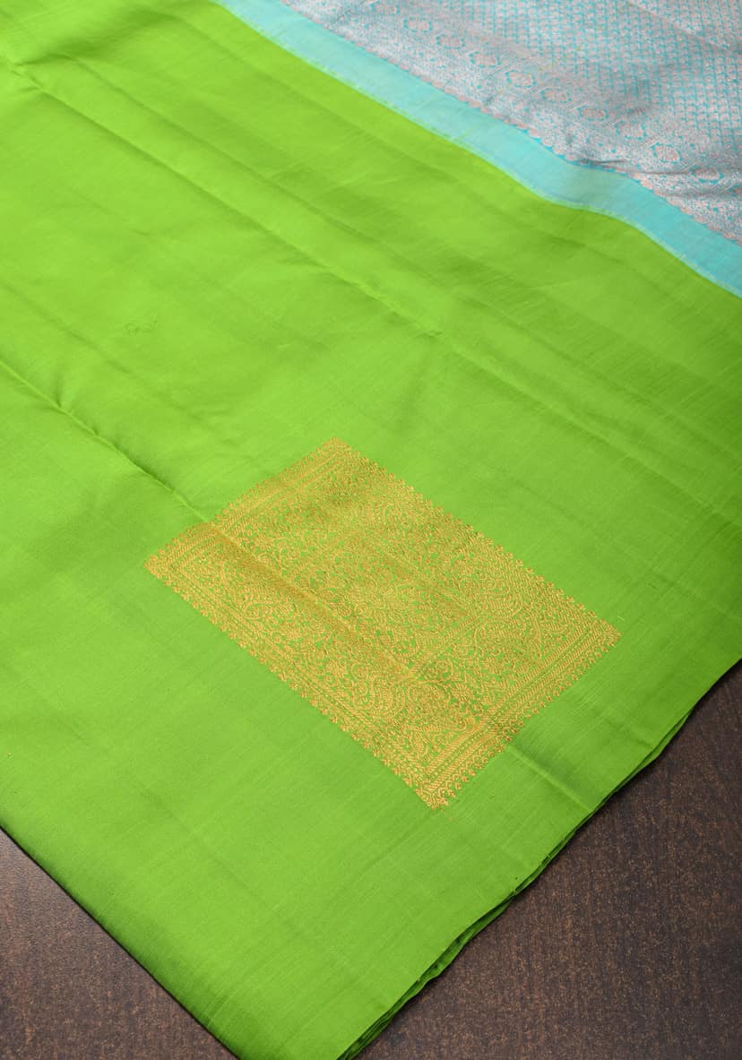 Kelly Green Borderless Kanjivaram Soft Silk Saree with geometric zari motifs and contrast Turquoise pallu | SILK MARK CERTIFIED view 4