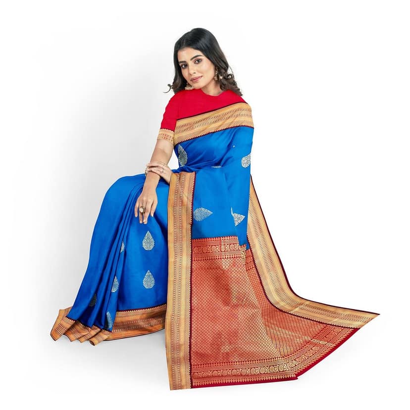 Ink Blue Color Korvai Saree Has Contrast Pallu and Border with Unstitched Blouse view 3