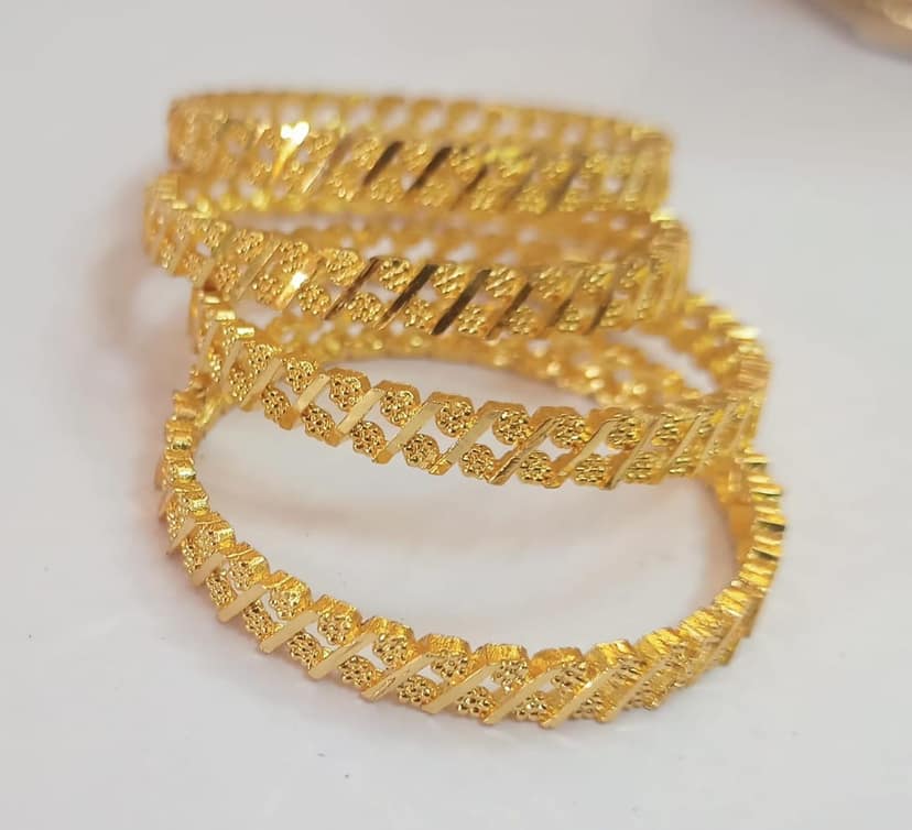 22K Yellow Gold Criss-Cross Bangle Set of 3 view 3