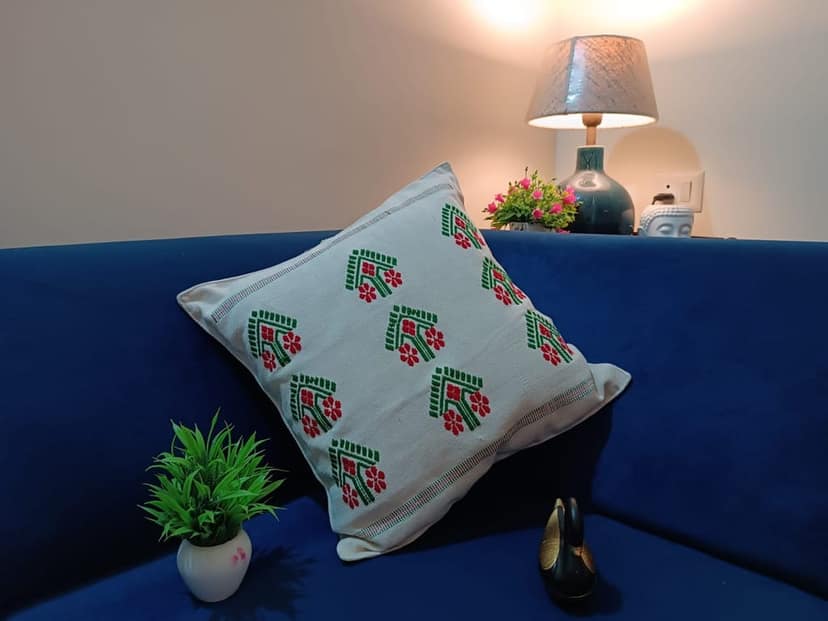 Luxury Hand Embroidered Decorative Throw Pillow Cover With Insert view 2