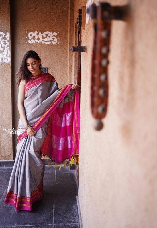 Handloom Cotton Viscose Ilkal Saree with Pure Resham Pallu - Grey with Pink Border view 2