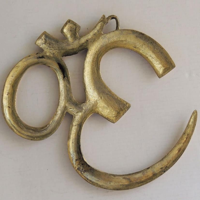 Brass Showpiece Wall Hanging Om, Height : 8 Inch (FMAS657 D) view 3