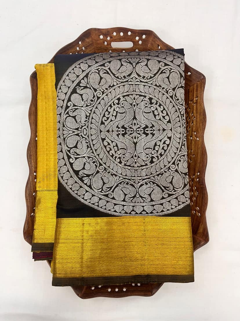 Yellow With Blue Color Long Border Kanjivaram Pure Silk Saree Has Pink Color Center Pleats view 2